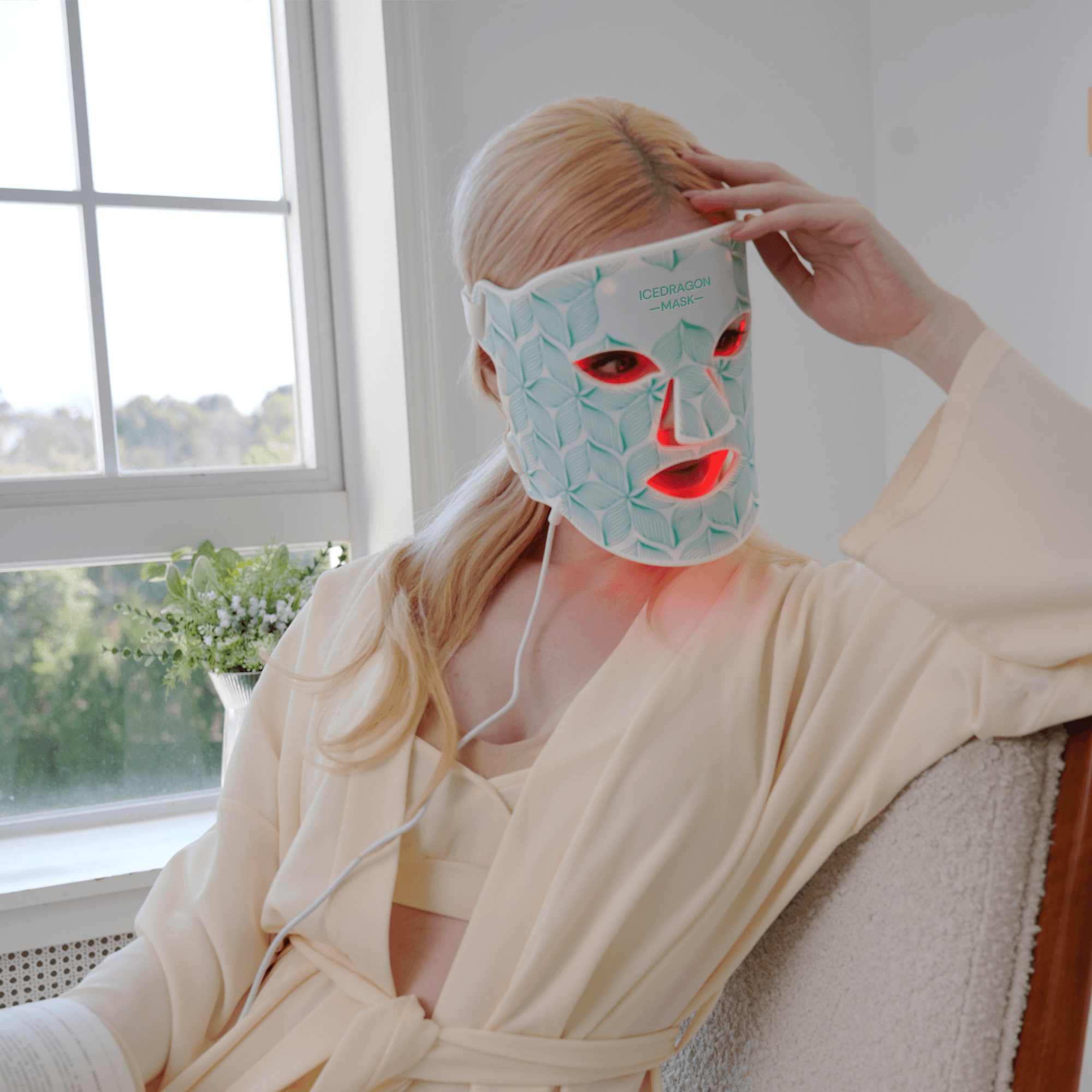 Icedragon LED Light Therapy Face Mask - ICE DRAGON